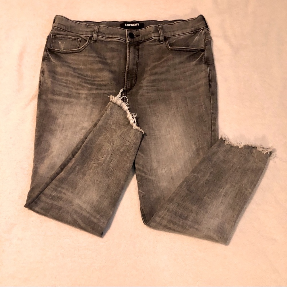 Distressed Express Straight Ankle / High Waisted Jeans 👻 size 16
